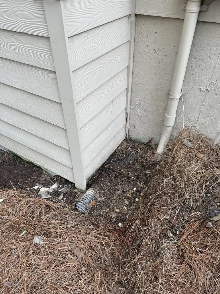 Hart Family Home Services - Rotten Siding