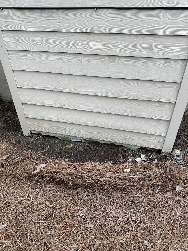 Hart Family Home Services - Rotten Siding